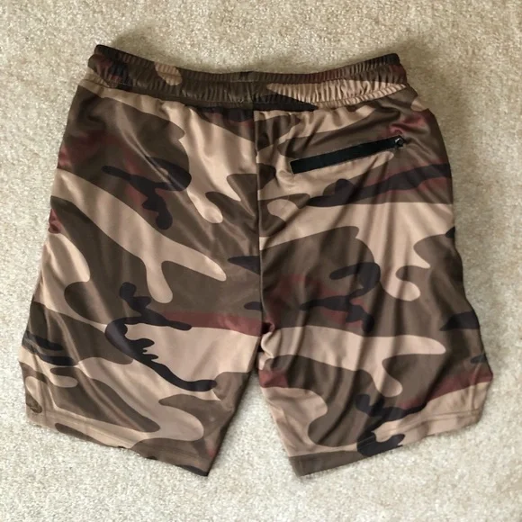NWOT Stealthwear Shorts - Picture 3 of 4